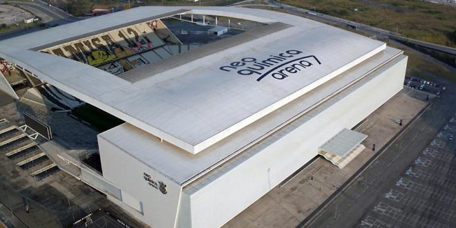 Neo Química Arena recebe novas pinturas de teto, com logomarcas de 55 metros